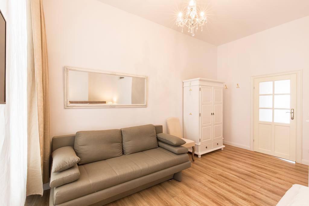 Fritz By Rockchair Apartments L Superhost Status L 3 Bedrooms Boxspringbeds 2 Bathrooms 2 Kitchen - Cozy Family & Business Flair Welcomes You! Berlin Exterior photo