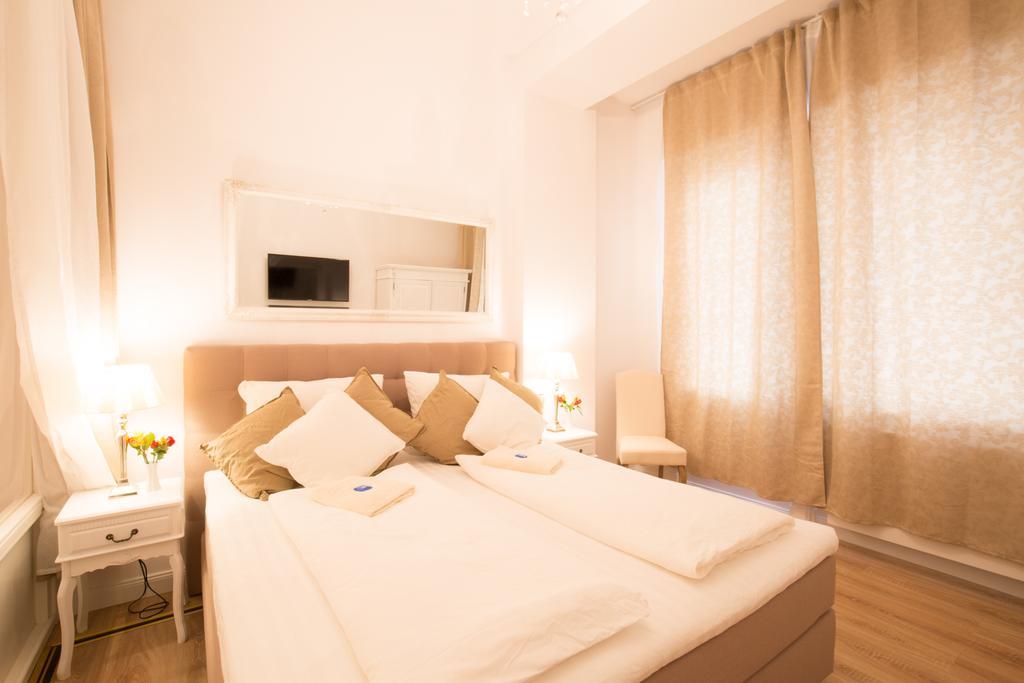 Fritz By Rockchair Apartments L Superhost Status L 3 Bedrooms Boxspringbeds 2 Bathrooms 2 Kitchen - Cozy Family & Business Flair Welcomes You! Berlin Exterior photo